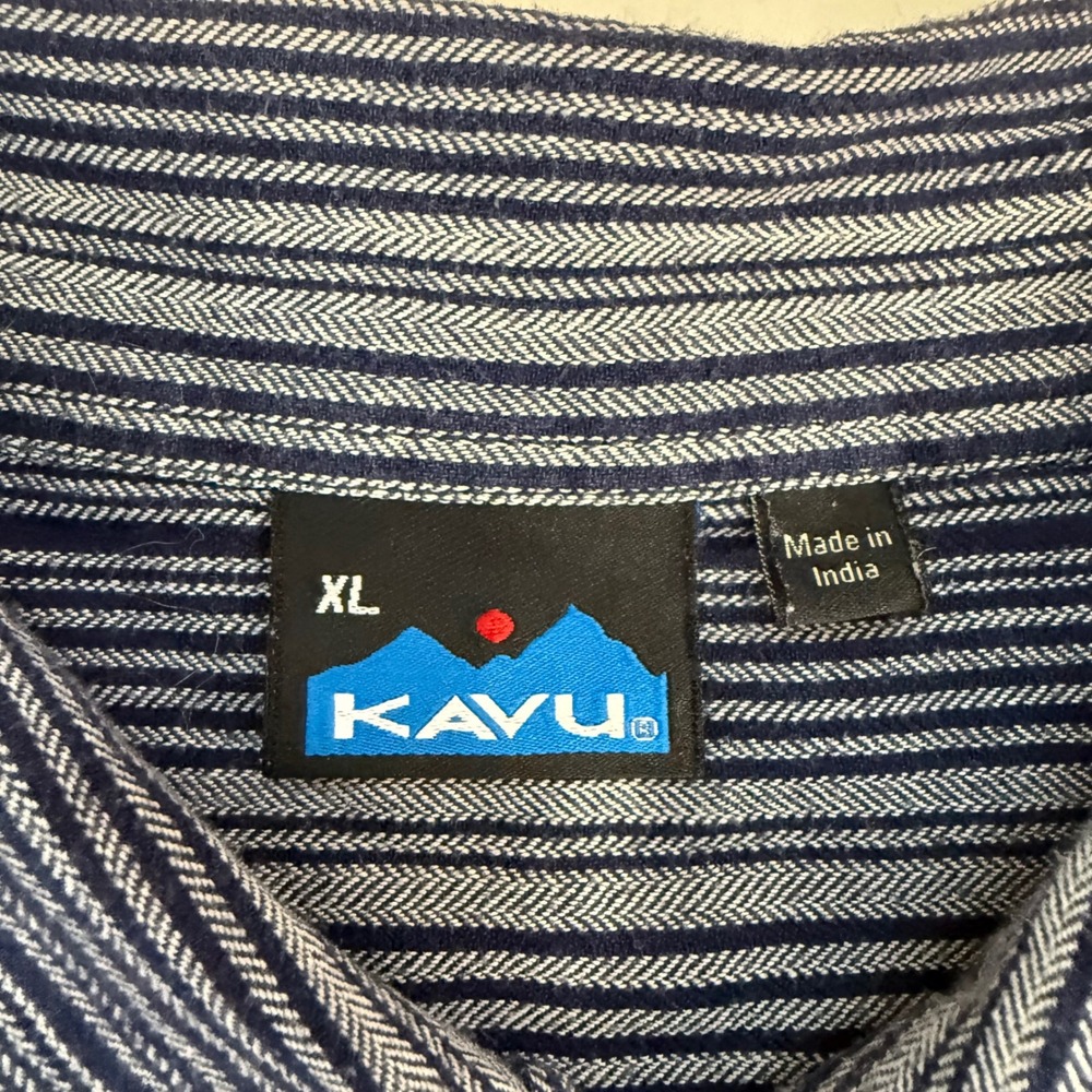 Kavu Men's XL Navy Blue White Striped Short Sleeve Button Up Shirt Travel Hiking - Picture 4 of 5